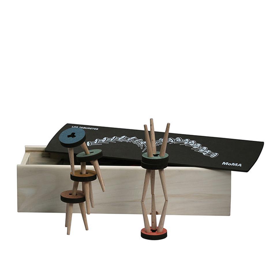 Los Taburetes Stacking Game