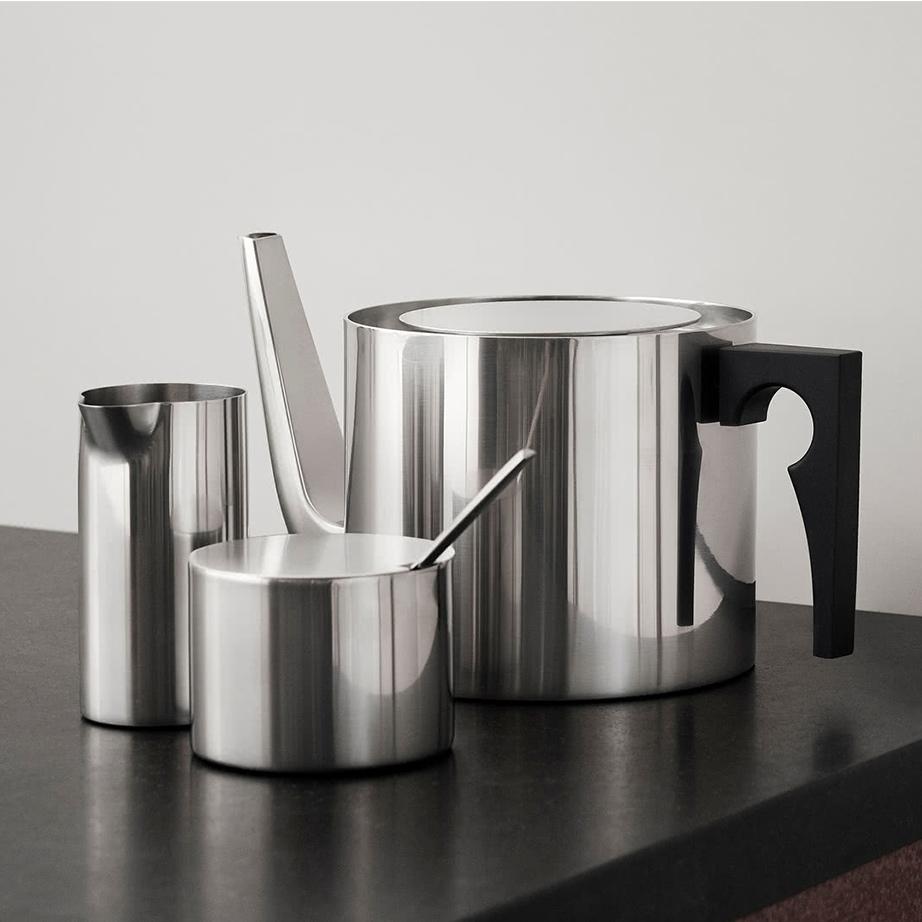 Cylinda-Line Tea Pot